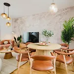Days - Two-bedroom Loft With 3 Terraces And Parking In Hip Zizkov * Prag