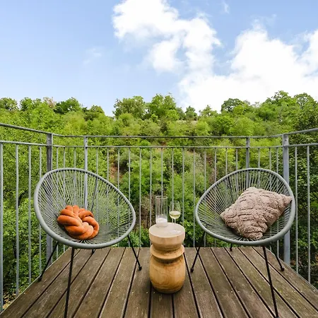 Days - Two-bedroom Loft With 3 Terraces And Parking In Hip Zizkov Appartement *