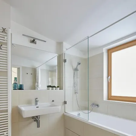 Apartment Days - W 2bdr - 3 Balconies - Garage - Next To Park Prague