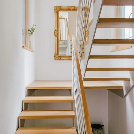 Days - Two-bedroom Loft With 3 Terraces And Parking In Hip Zizkov Apartamento Praga