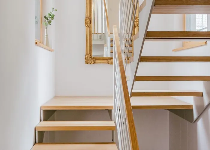 Days - Two-bedroom Loft With 3 Terraces And Parking In Hip Zizkov Appartement Prague