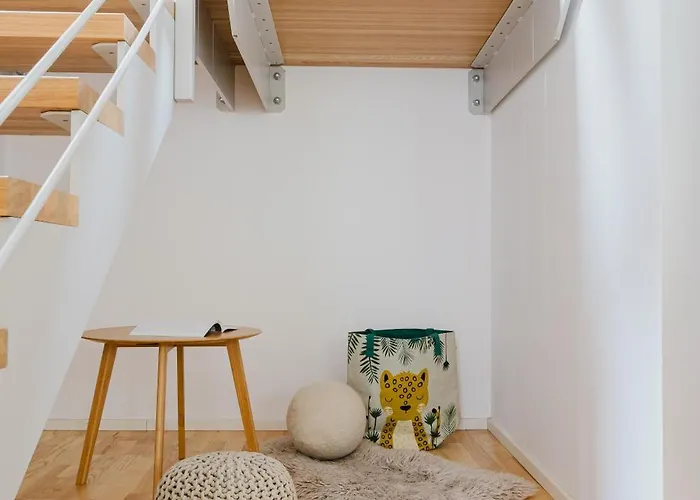 Days - Two-bedroom Loft With 3 Terraces And Parking In Hip Zizkov *