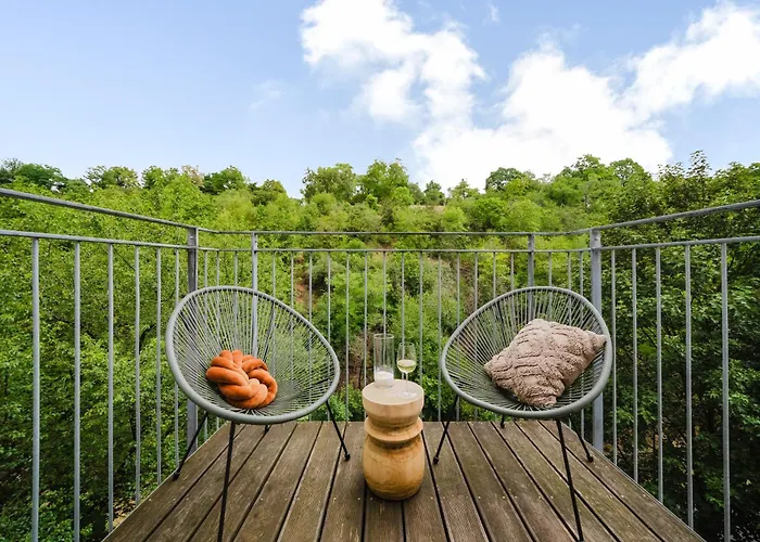 Days - Two-bedroom Loft With 3 Terraces And Parking In Hip Zizkov Appartement *
