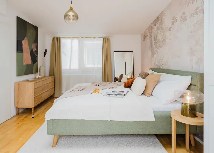 Days - Two-bedroom Loft With 3 Terraces And Parking In Hip Zizkov Appartement Prague