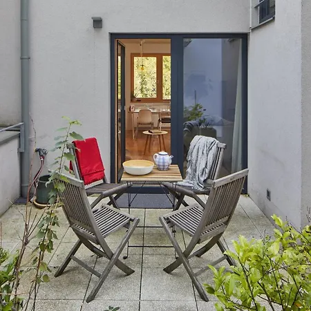 Days - Two-bedroom Loft With 3 Terraces And Parking In Hip Zizkov
