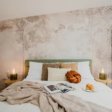 Days - Two-bedroom Loft With 3 Terraces And Parking In Hip Zizkov アパート