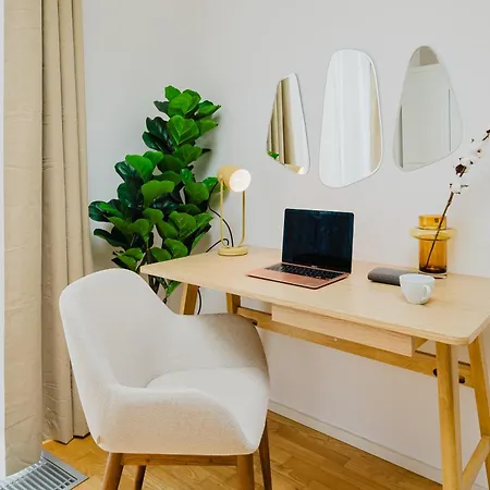Apartament Days - Two-bedroom Loft With 3 Terraces And Parking In Hip Zizkov Praga