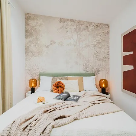 Apartament Days - Two-bedroom Loft With 3 Terraces And Parking In Hip Zizkov